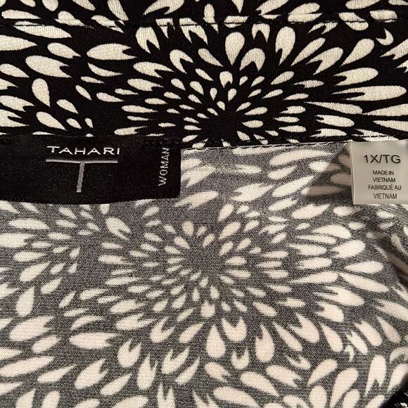 TAHARI WOMAN black and white top 1X.  Excellent condition - Picture 3 of 11
